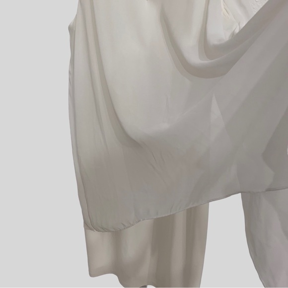 LAUNDRY BY SHELLI SEGAL WHITE HALTER CHIFFON DRESS WITH GOLD CHAIN NECKLINE - Picture 5 of 15